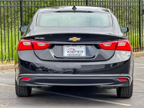 Mosaic Black Metallic 2020 Chevrolet Malibu 1LS