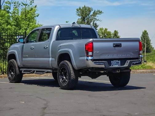 Silver Sky Metallic 2019 Toyota Tacoma SR5