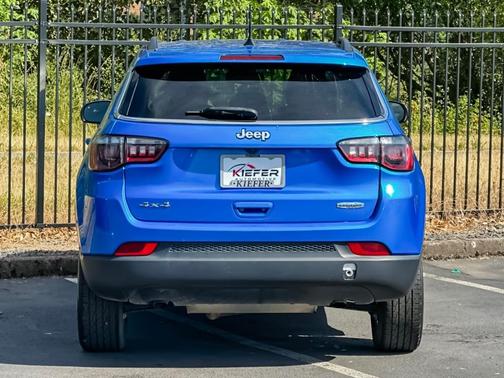 Hydro Blue Pearlcoat 2024 Jeep Compass Latitude