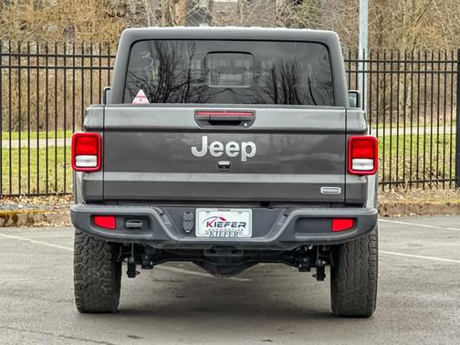 2023 Jeep Gladiator Overland