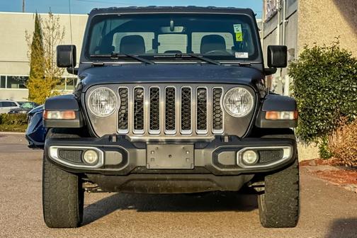 2023 Jeep Gladiator Overland