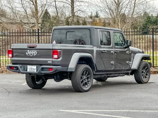 2023 Jeep Gladiator Overland