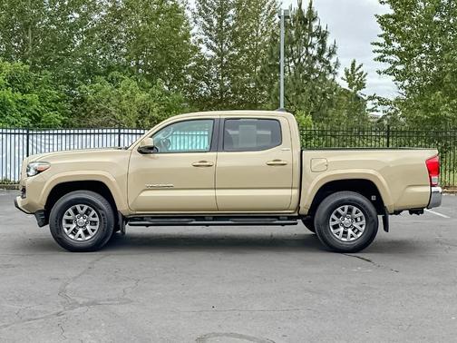 Quicksand 2017 Toyota Tacoma SR5