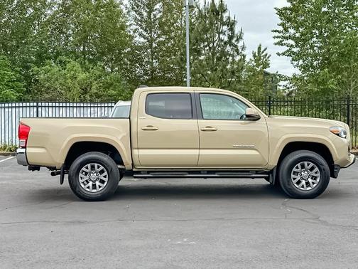 Quicksand 2017 Toyota Tacoma SR5