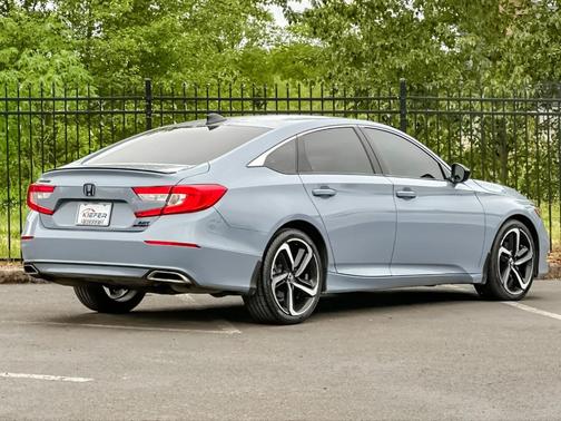 Blue 2022 Honda Accord Sport 2.0T