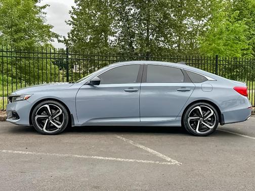 Blue 2022 Honda Accord Sport 2.0T