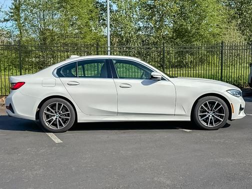 Alpine White 2021 BMW 330 i xDrive