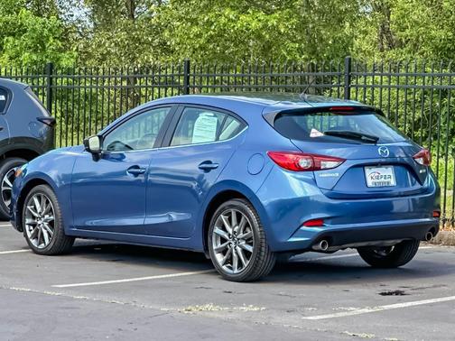 Eternal Blue Mica 2018 Mazda Mazda3 Touring