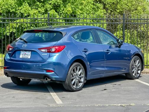 Eternal Blue Mica 2018 Mazda Mazda3 Touring