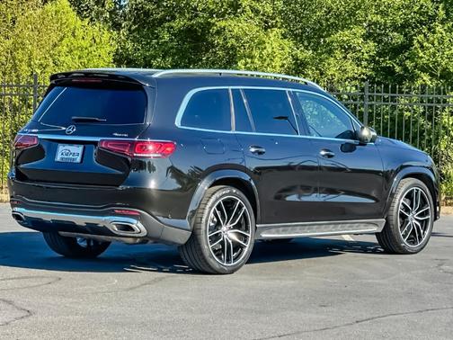 Obsidian Black Metallic 2021 Mercedes-Benz GLS 580 Base 4MATIC