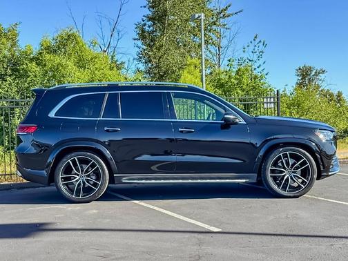 Obsidian Black Metallic 2021 Mercedes-Benz GLS 580 Base 4MATIC