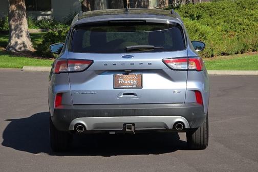 2022 Ford Escape PHEV Titanium