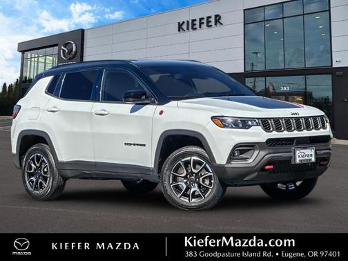 Bright White Clearcoat 2025 Jeep Compass Trailhawk