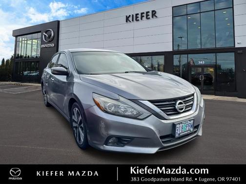 Gun Metallic 2017 Nissan Altima 2.5 SR