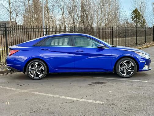 2023 Hyundai ELANTRA HEV Limited