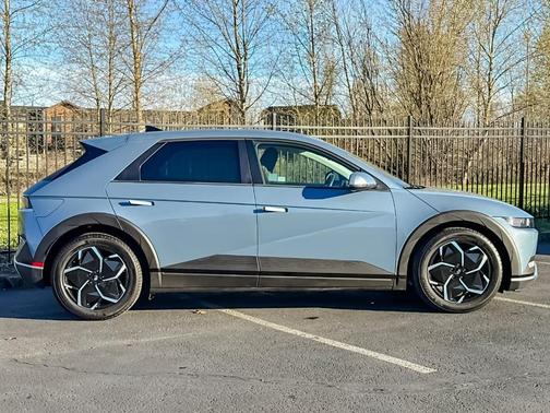 Blue 2024 Hyundai IONIQ 5 SE