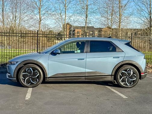 Blue 2024 Hyundai IONIQ 5 SE