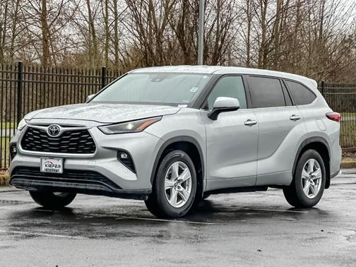 2024 Toyota Highlander LE