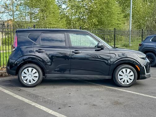 Fusion Orange 2023 Kia Soul LX