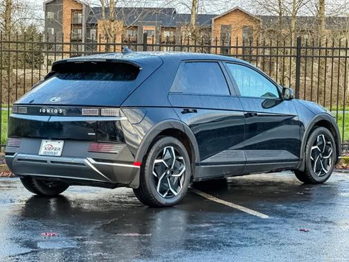 2023 Hyundai IONIQ 5 SE