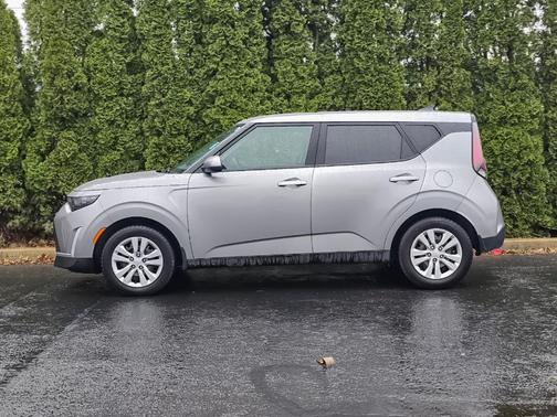 Steel Gray 2023 Kia Soul LX