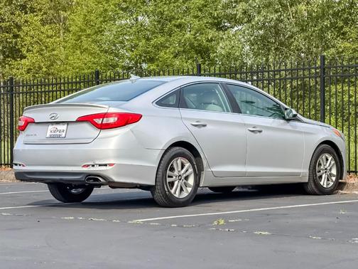 Symphony Silver 2015 Hyundai SONATA SE