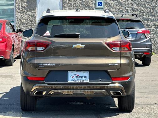 Zeus Bronze Metallic 2021 Chevrolet Trailblazer ACTIV