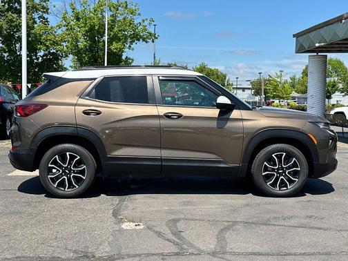 Zeus Bronze Metallic 2021 Chevrolet Trailblazer ACTIV