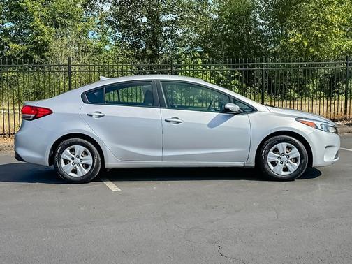 Silky Silver 2017 Kia Forte LX