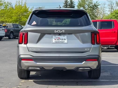 Steel Gray 2025 Kia Sorento Hybrid EX