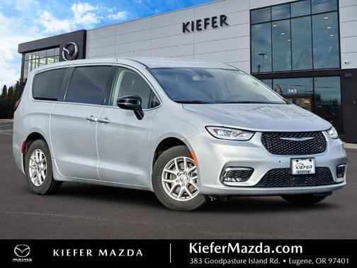 2024 Chrysler Pacifica Touring-L