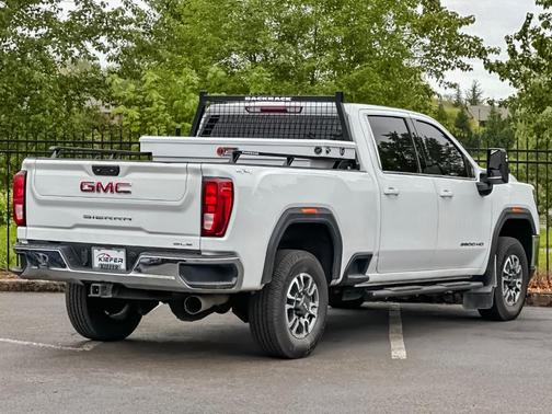Summit White 2022 GMC Sierra 3500 SLE