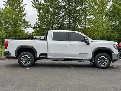 Summit White 2022 GMC Sierra 3500 SLE