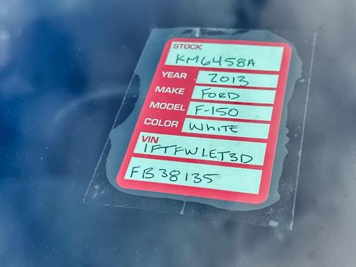 White Platinum Clearcoat Metallic 2013 Ford F-150 Lariat