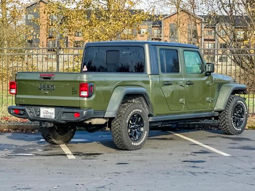 2021 Jeep Gladiator Sport