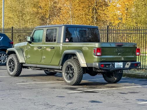 2021 Jeep Gladiator Sport