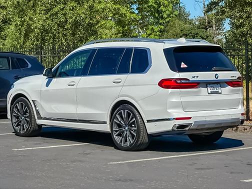 Mineral White Metallic 2019 BMW X7 xDrive40i