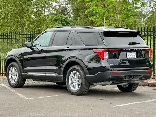 Black Metallic 2025 Ford Explorer Active