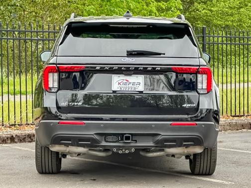 Black Metallic 2025 Ford Explorer Active