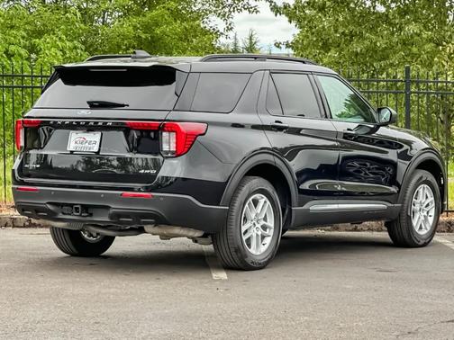 Black Metallic 2025 Ford Explorer Active