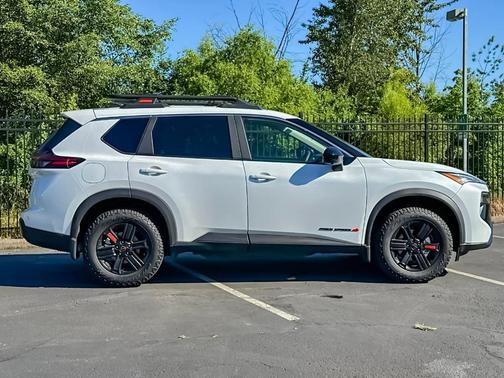 Everest White P 2026 Nissan Rogue Rock Creek