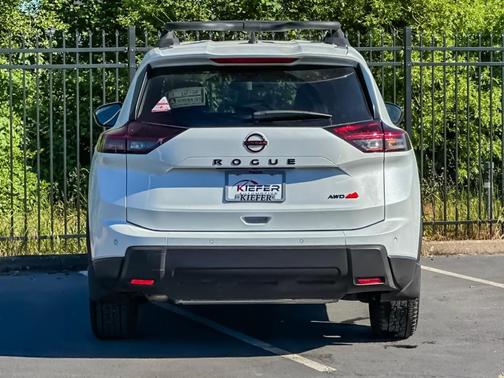 Everest White P 2026 Nissan Rogue Rock Creek