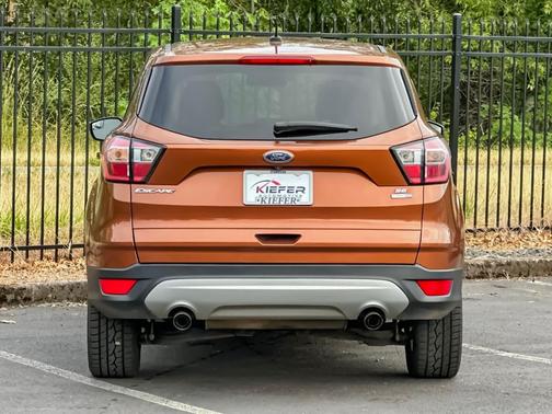 Canyon Ridge Metallic 2017 Ford Escape SE