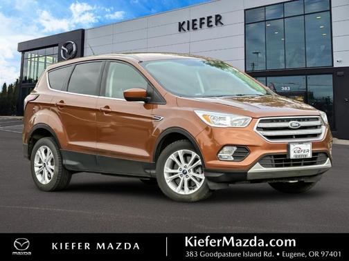 Canyon Ridge Metallic 2017 Ford Escape SE