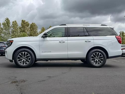 Oxford White 2025 Ford Expedition Platinum