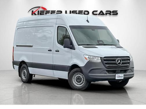 Arctic White 2025 Mercedes-Benz Sprinter 2500 144 WB
