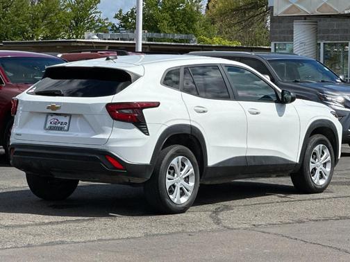 Summit White 2024 Chevrolet Trax LS