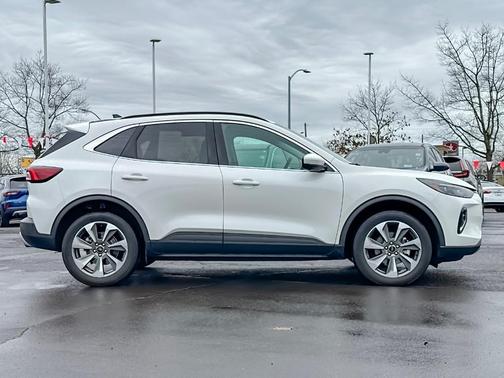 2023 Ford Escape Platinum