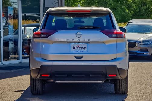 Brilliant Silver Metallic 2025 Nissan Rogue SV