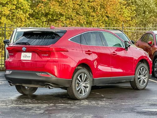 Ruby Flare Pearl 2022 Toyota Venza LE